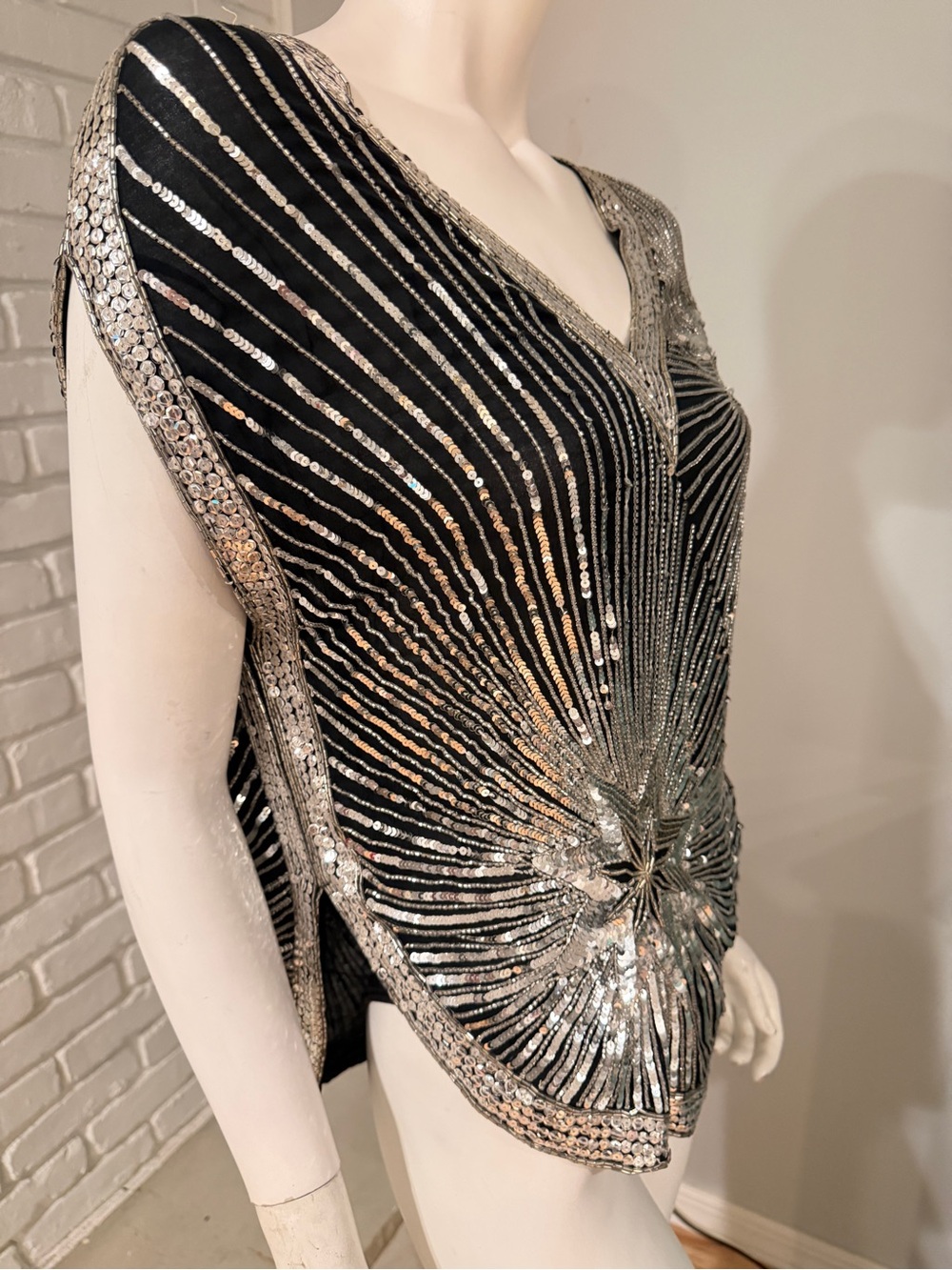 Frank Usher Art Deco Sequin Beaded Top Silver Sequin & Beads 100% Black Silk S - Picture 8 of 15